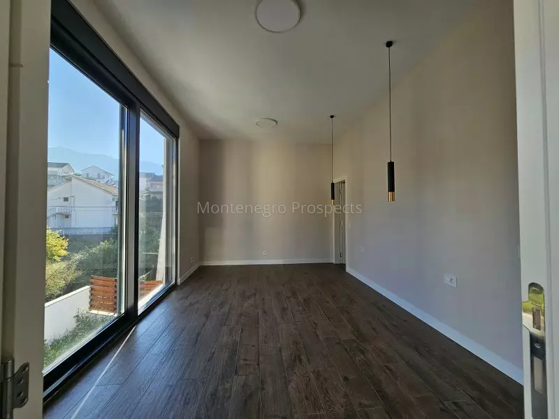 Townhouse in Tivat, Montenegro, 200 m² - picture 4
