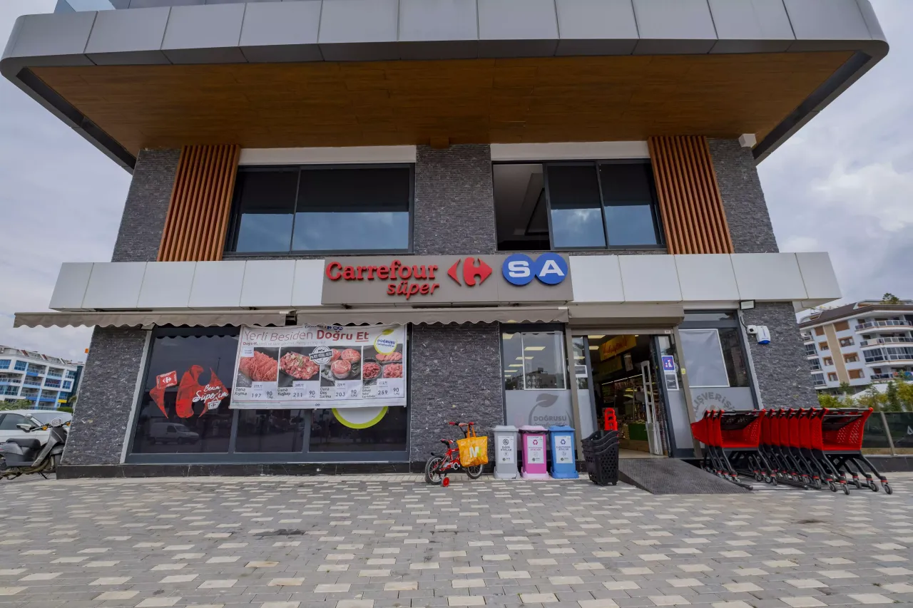 Biens commerciaux à Alanya, Turquie, 900 m² - image 1