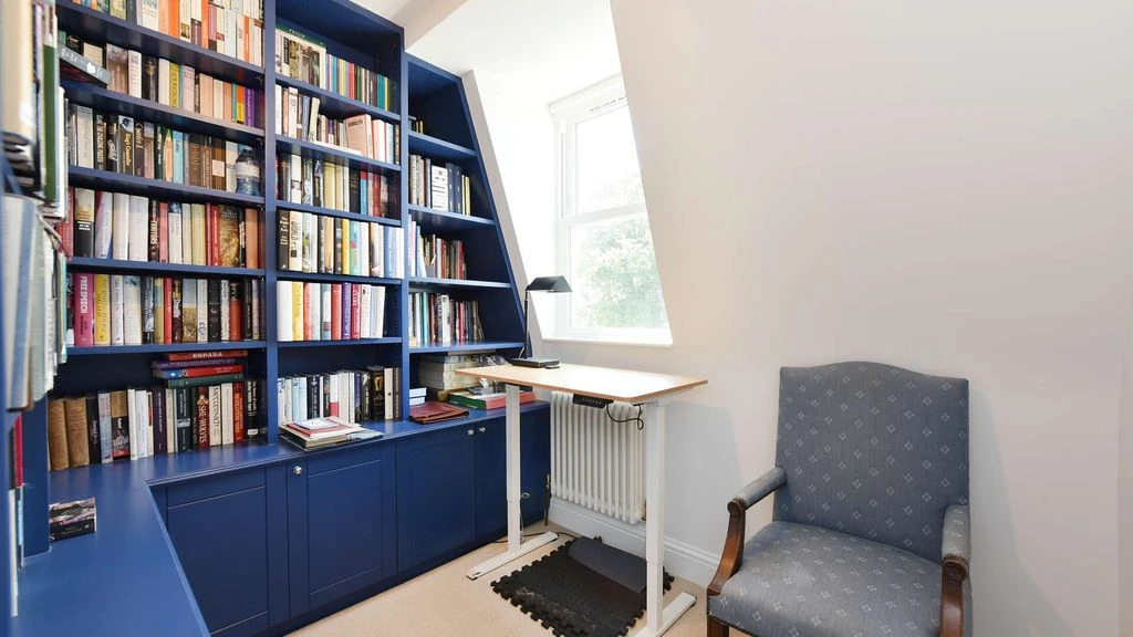 Flat in London, United Kingdom, 86 m² - picture 2