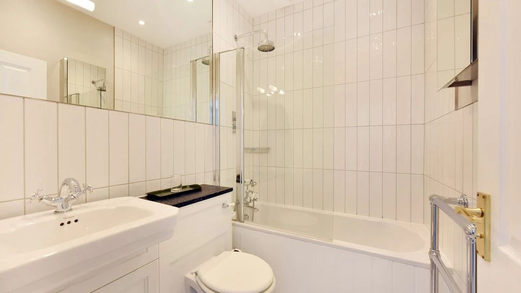 Flat in London, United Kingdom, 86 m² - picture 3