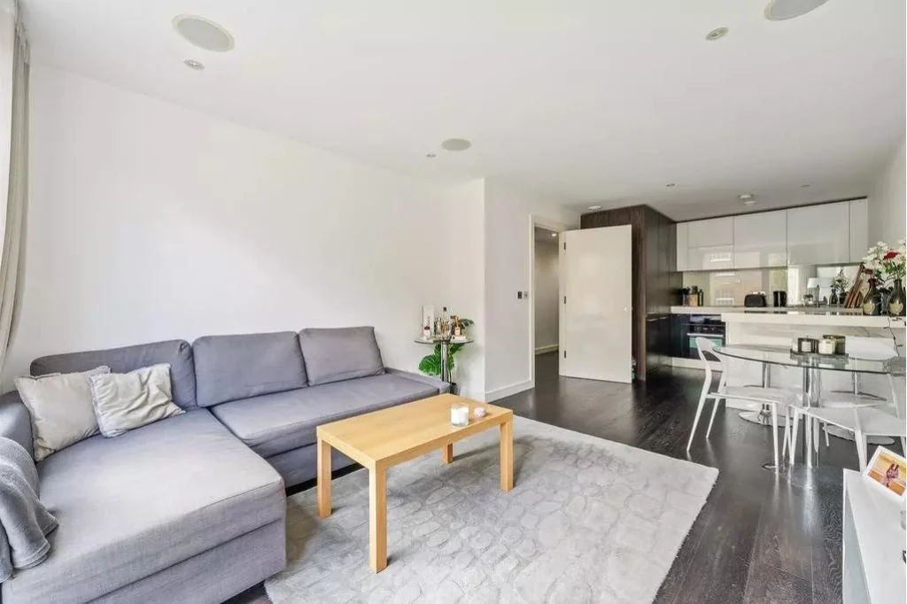 Flat in London, United Kingdom, 49 m² - picture 3