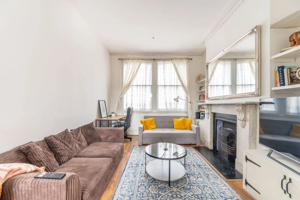 Flat in London, United Kingdom, 42 m² - picture 4