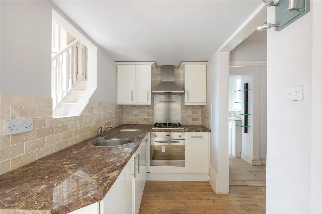 Flat in London, United Kingdom, 38 m² - picture 11