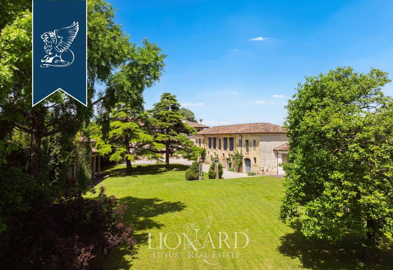 Villa in Udine, Italy, 2 400 m² - picture 6