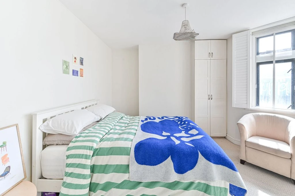Flat in London, United Kingdom, 44 m² - picture 3