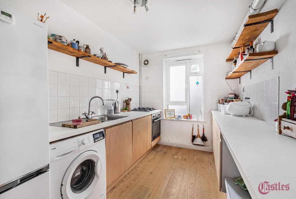 Flat in London, United Kingdom, 44 m² - picture 13