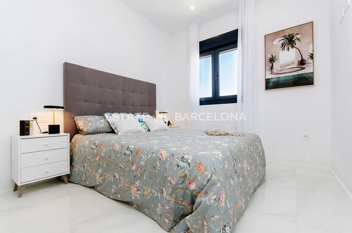 Casa adosada en Alicante, España, 100 m² - imagen 7