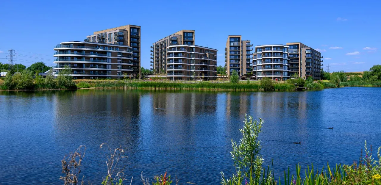 Apartment in Reading, United Kingdom, 652 m² - picture 2