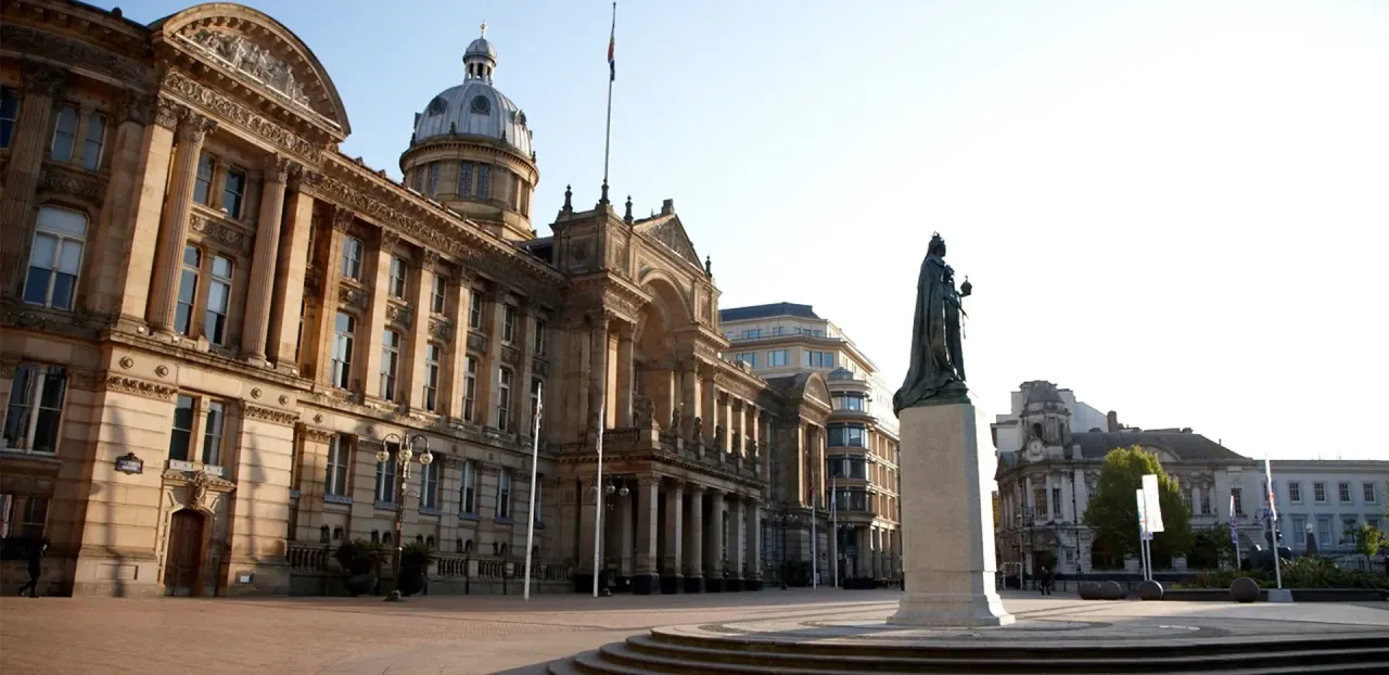 Apartment in Birmingham, United Kingdom, 684 m² - picture 3