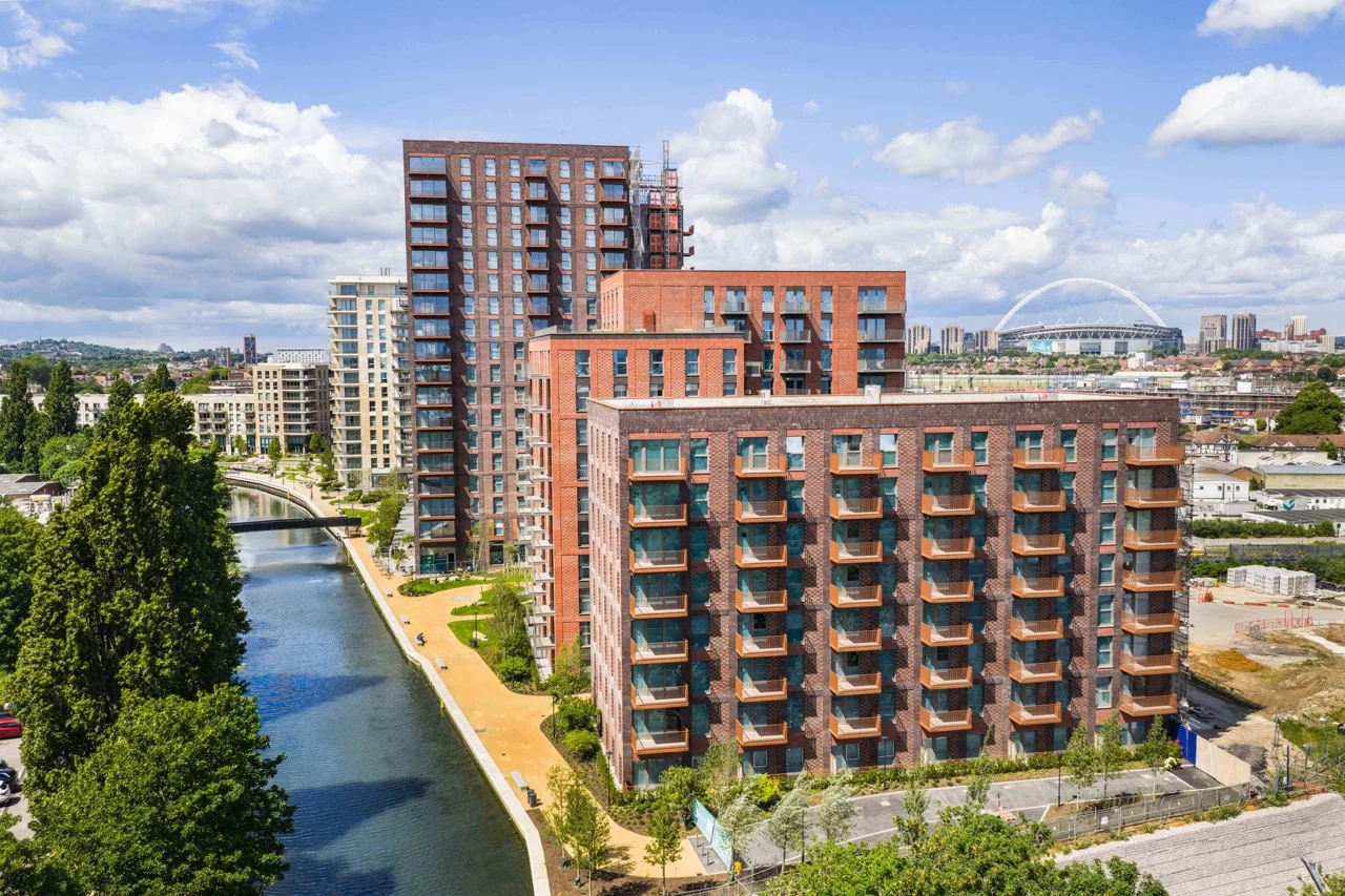 Apartment Wembley, United Kingdom, 1 261 m² - picture 3