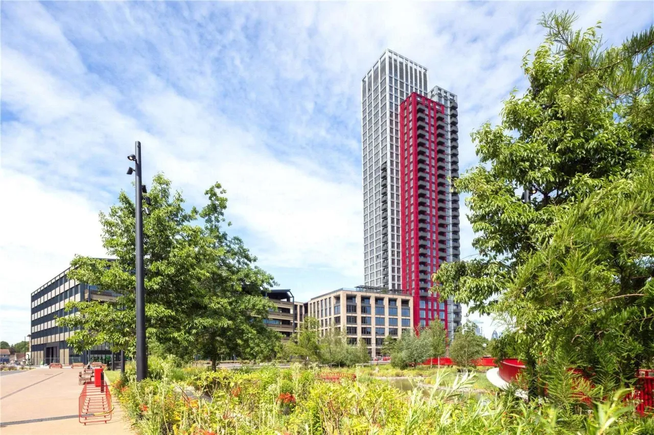 Apartment Canada Water, United Kingdom, 865 m² - picture 4