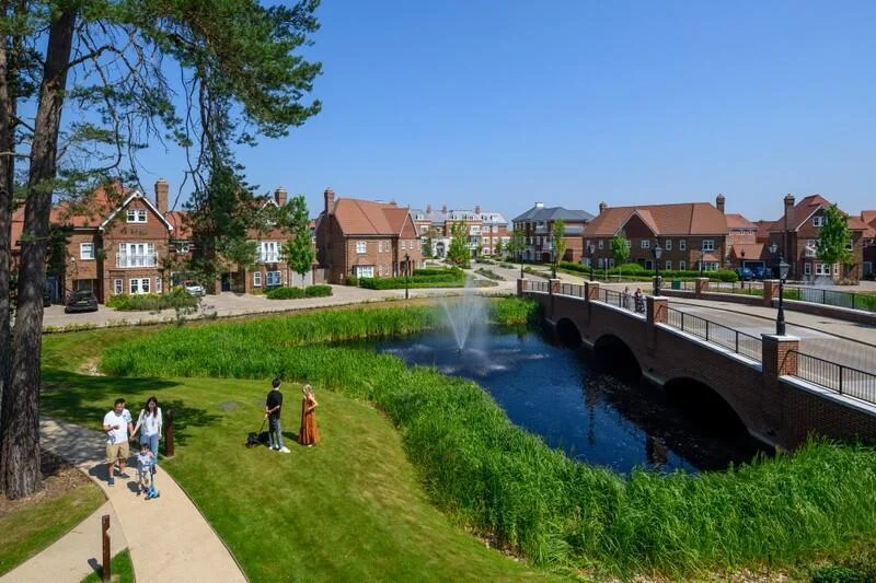 Casa Hartland Village, Reino Unido, 1 042 m² - imagen 4