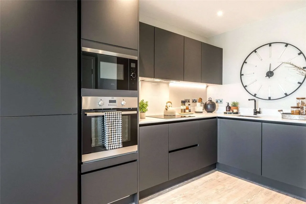 Apartment Brentford, United Kingdom, 546 m² - picture 4