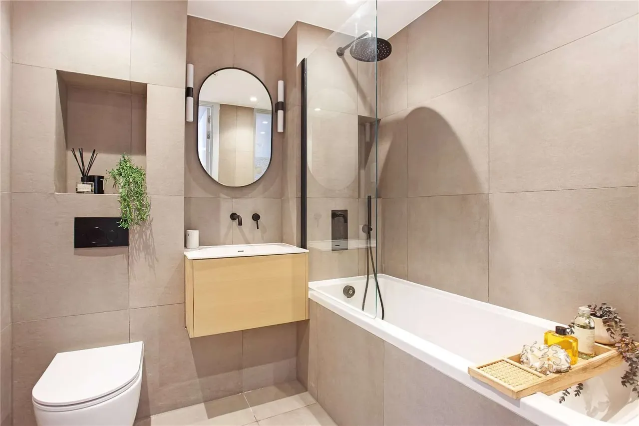 Apartment in London, United Kingdom, 990 m² - picture 4