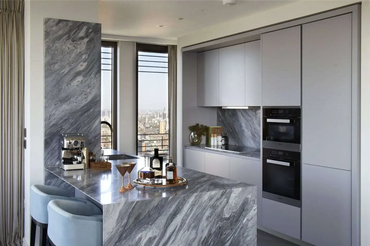 Apartment in Liverpool, United Kingdom, 1 632 m² - picture 5