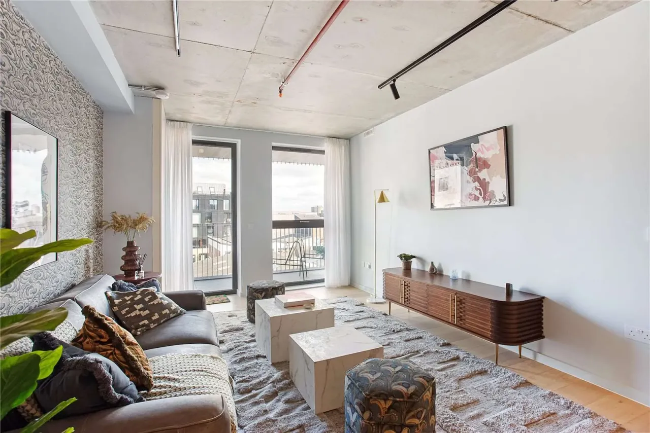 Apartment in London, United Kingdom, 990 m² - picture 5