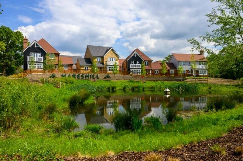 House Crookham Village, United Kingdom, 775 m² - picture 7