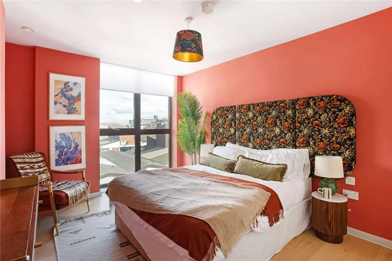 Apartment in London, United Kingdom, 990 m² - picture 8