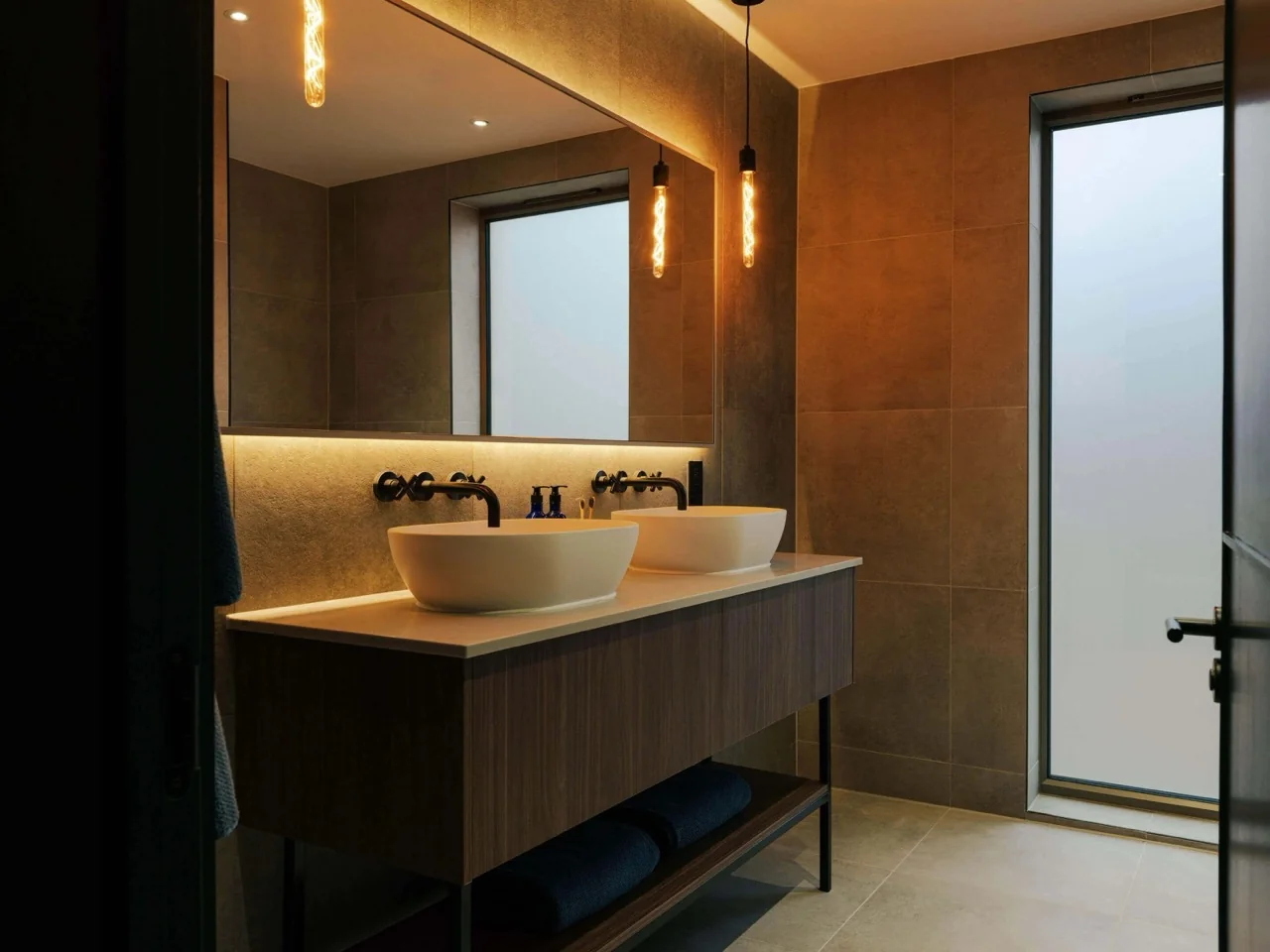 Casa Enfield, Reino Unido, 2 399 m² - imagen 10
