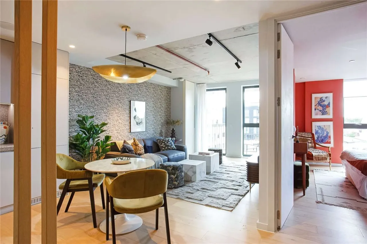 Apartment in London, United Kingdom, 990 m² - picture 11