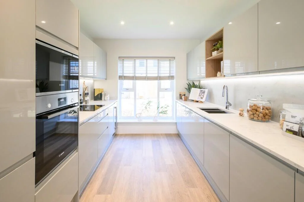House Crookham Village, United Kingdom, 1 124 m² - picture 11