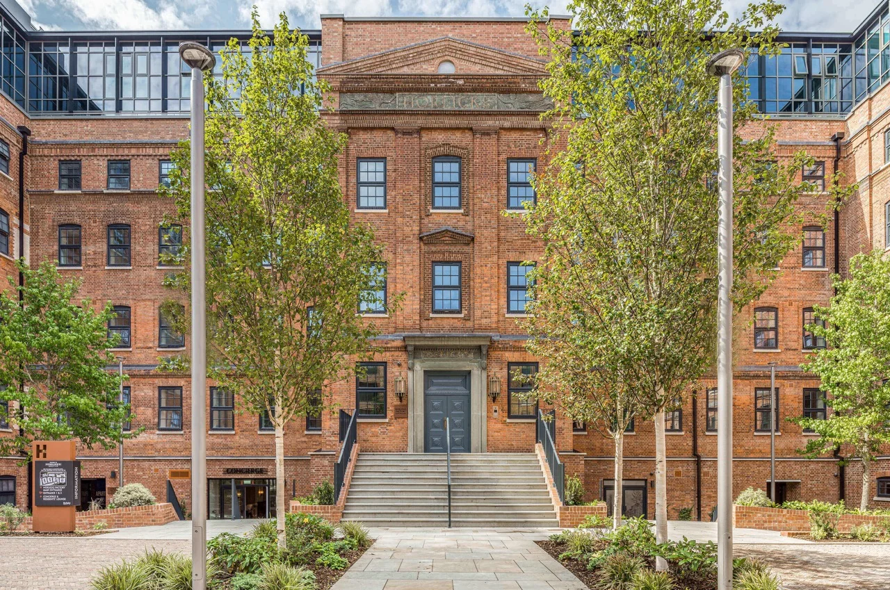 Apartment Slough, United Kingdom, 632 m² - picture 10