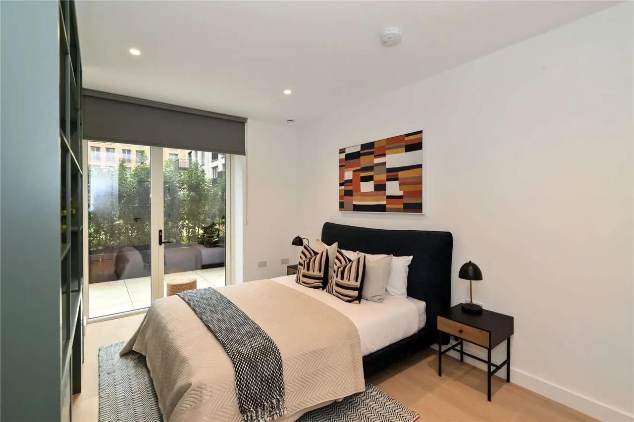 Studio Brent Cross, United Kingdom, 496 m² - picture 12
