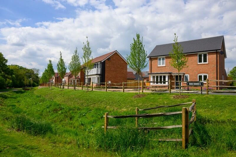 Casa Crookham Village, Reino Unido, 1 543 m² - imagen 12