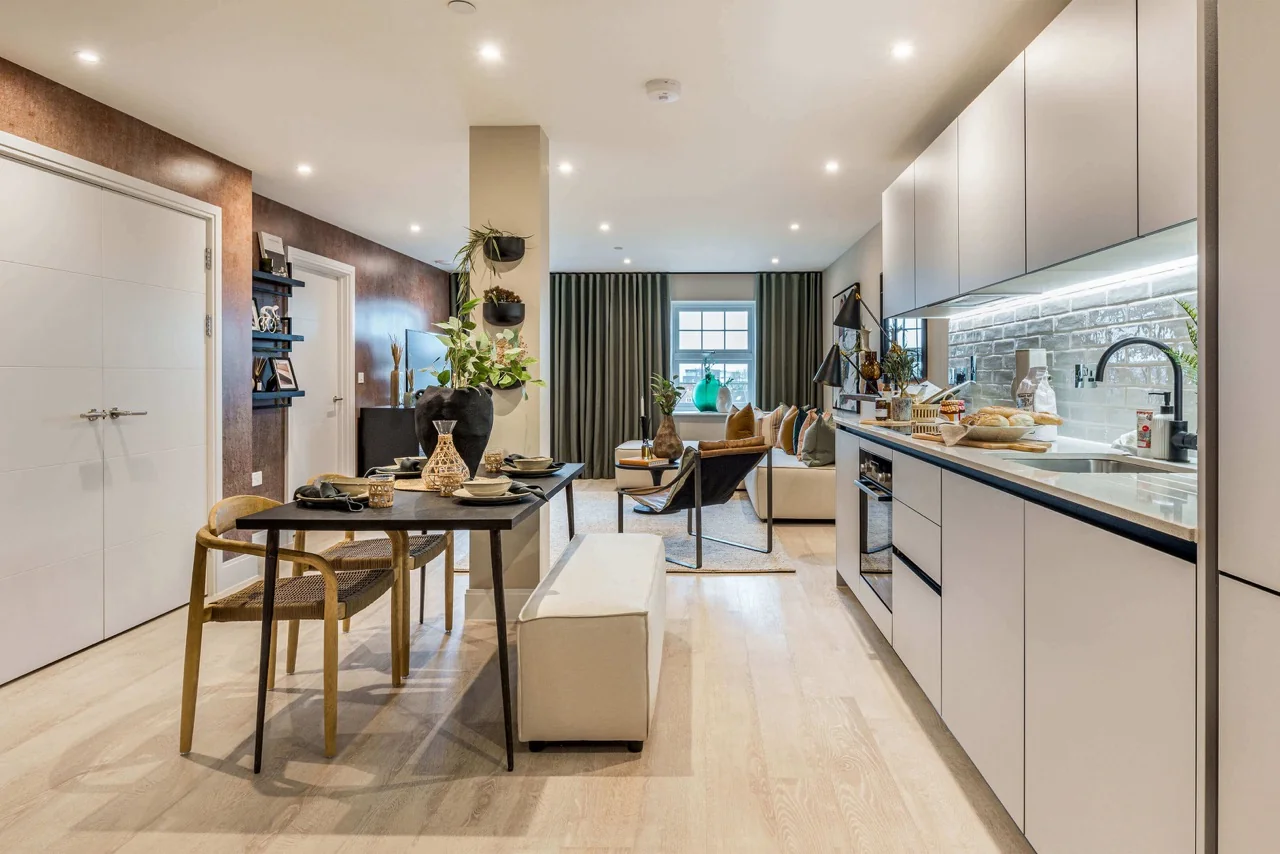 Apartment Slough, United Kingdom, 632 m² - picture 12