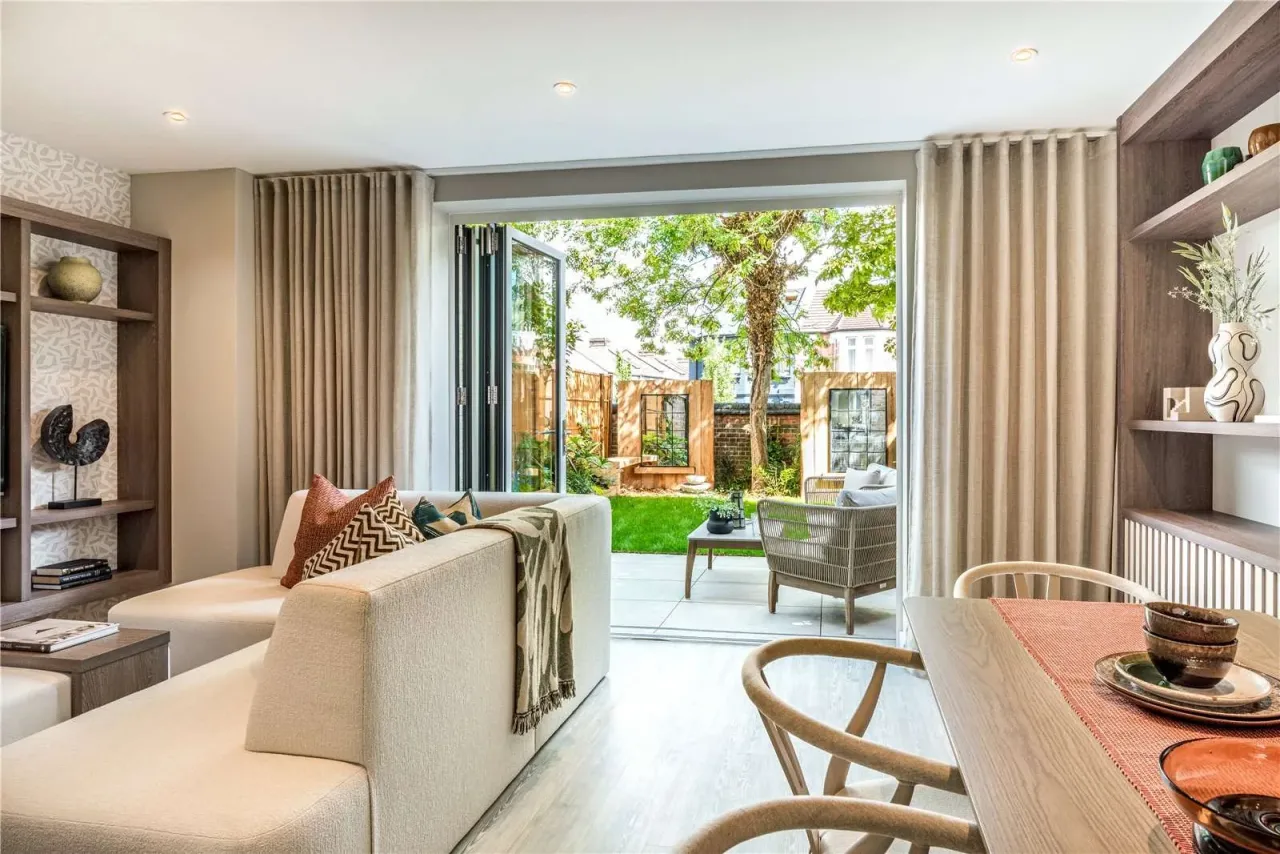 Townhouse Tottenham, United Kingdom, 1 310 m² - picture 14
