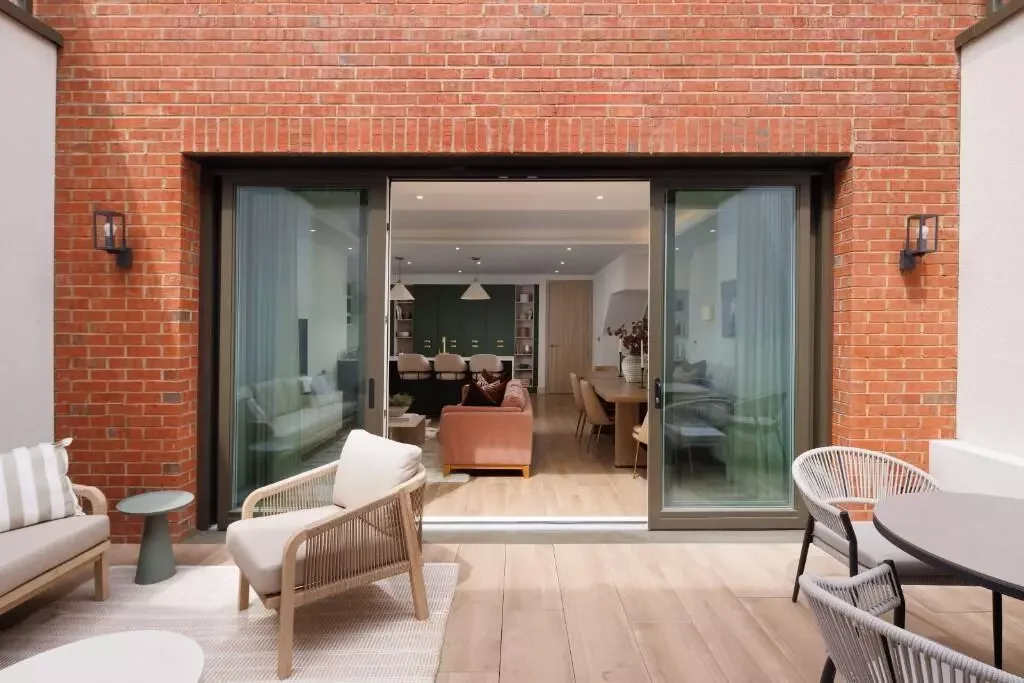 House in Wandsworth, United Kingdom, 1 636 m² - picture 15