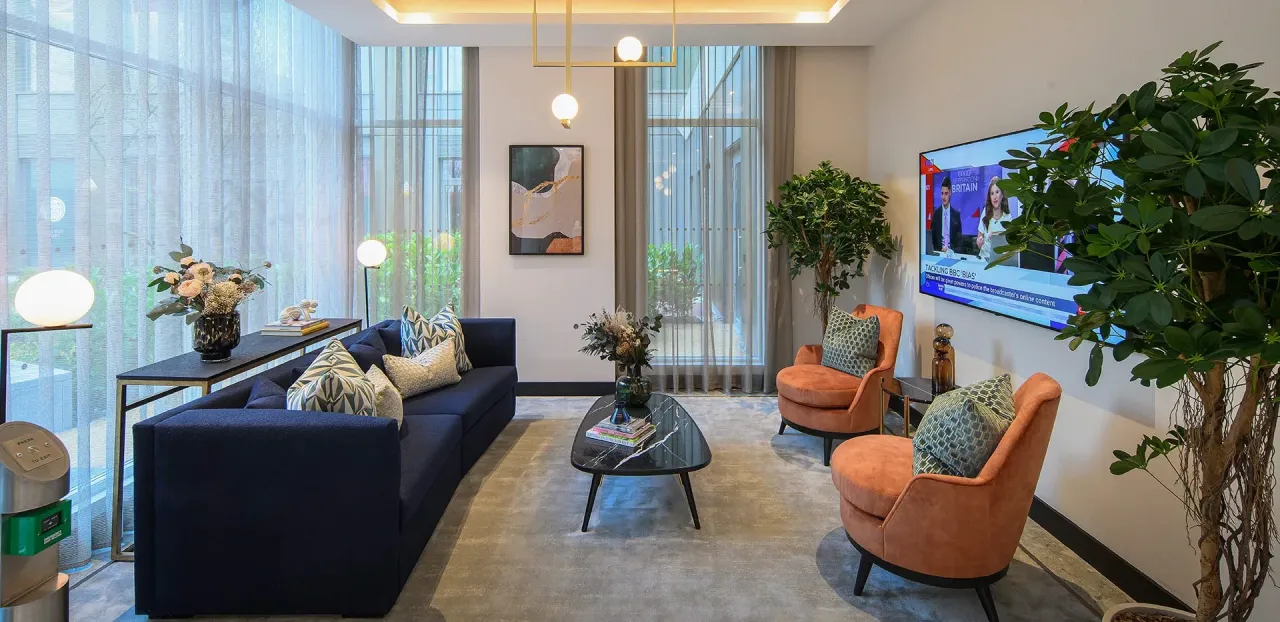 Apartment in Surrey, United Kingdom, 706 m² - picture 19