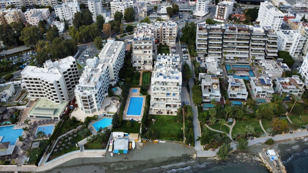 Appartamenti a Limassol, Cipro, 60 m² - foto 1
