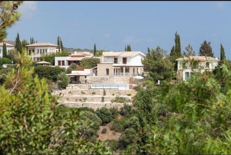 House in Paphos, Cyprus, 300 m² - picture 1