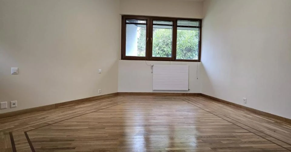 Flat in Geneva, Switzerland, 384 m² - picture 8