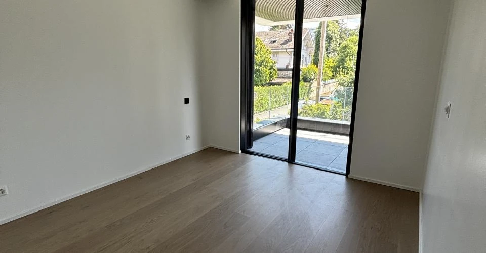 Flat in Geneva, Switzerland, 160 m² - picture 11