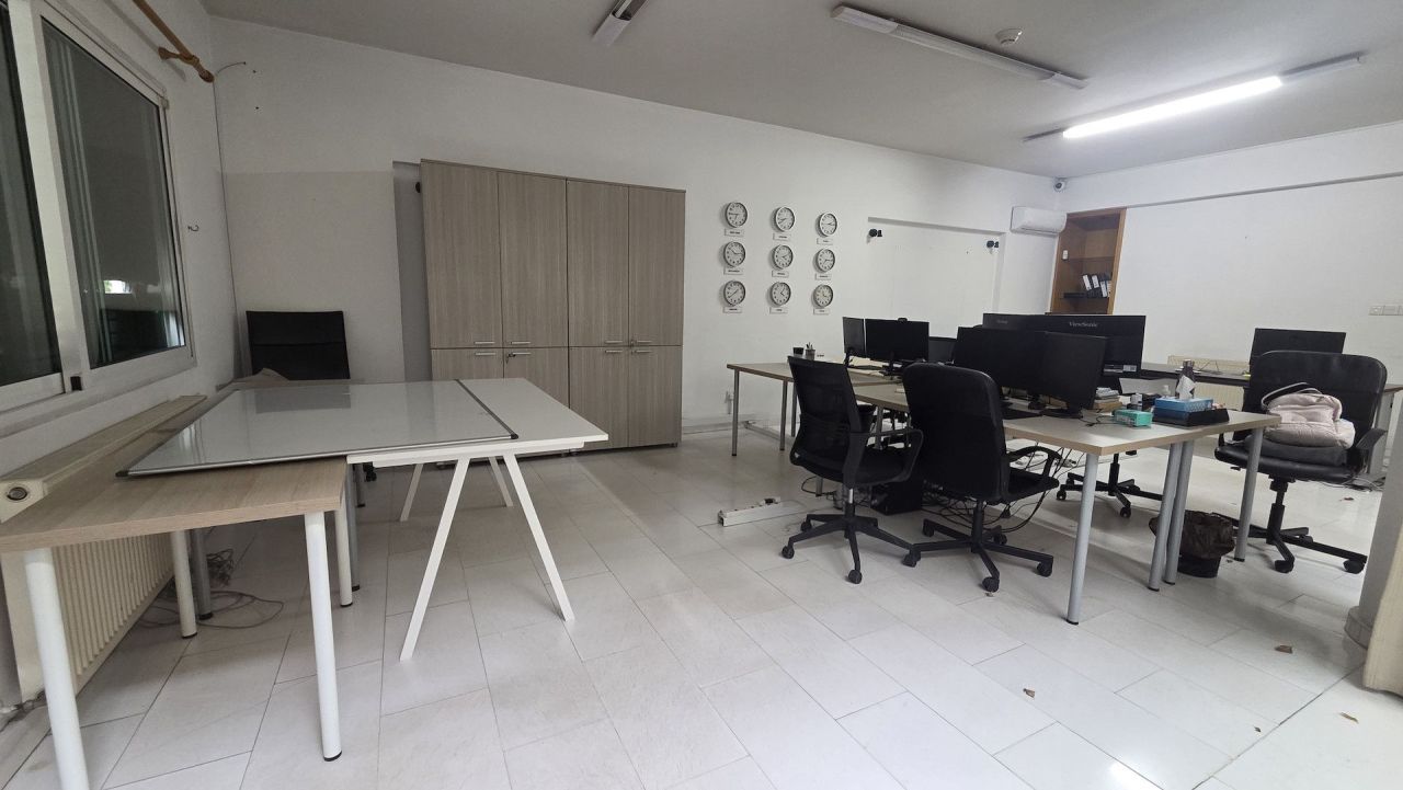 Office in Limassol, Cyprus, 402 m² - picture 19