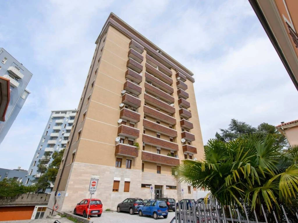 Flat in Gorizia, Italy, 102 m² - picture 1