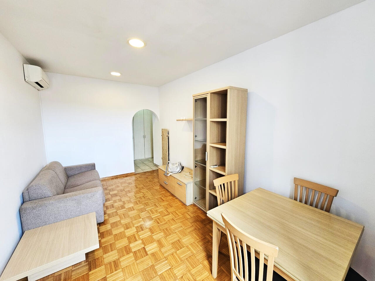 Piso en Koper, Eslovenia, 51 m² - imagen 1