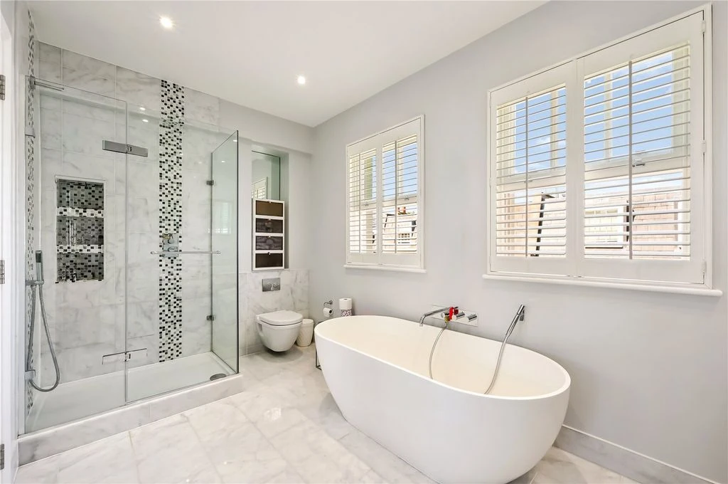 Piso en Londres, Reino Unido, 156 m² - imagen 1