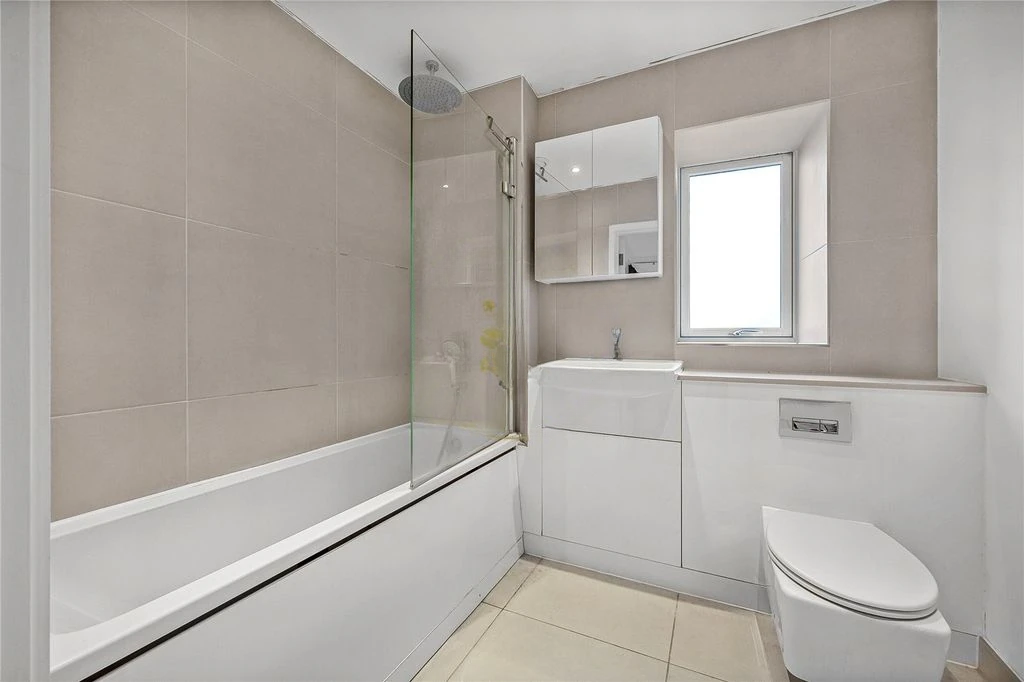 Flat in London, United Kingdom, 78 m² - picture 12