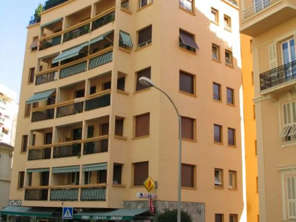Appartement à Saint-Roman, Monaco - image 1