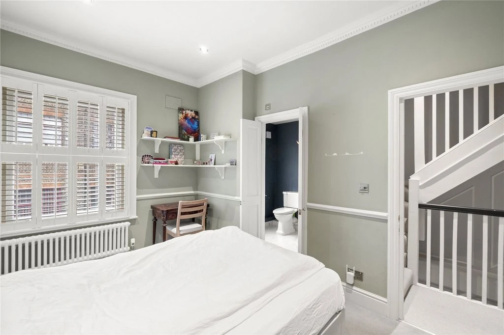 Flat in London, United Kingdom, 140 m² - picture 4