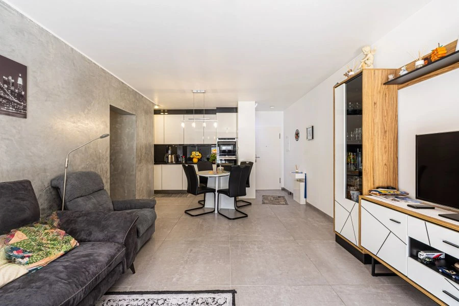 Flat in Luxembourg, Luxembourg, 68 m² - picture 2