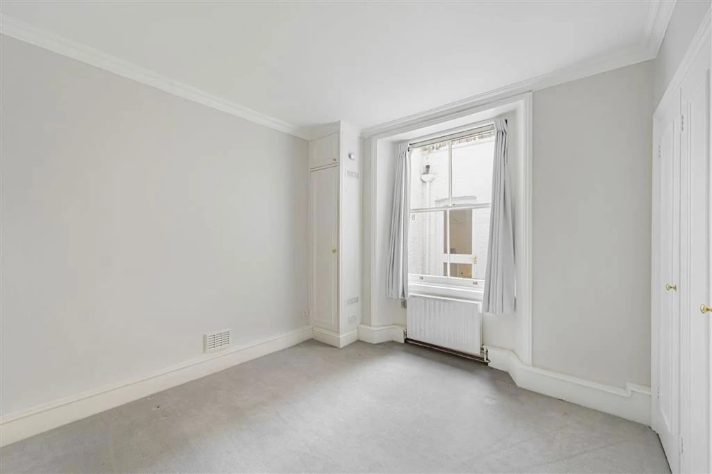 Flat in London, United Kingdom, 93 m² - picture 1