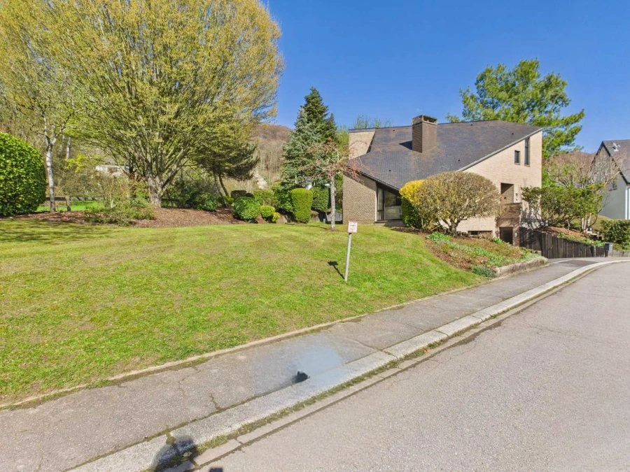 House in Luxembourg, Luxembourg, 260 m² - picture 2