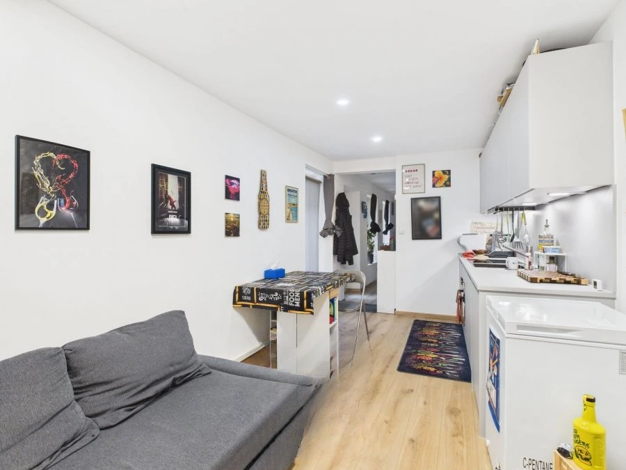 Flat in Luxembourg, Luxembourg, 32 m² - picture 3