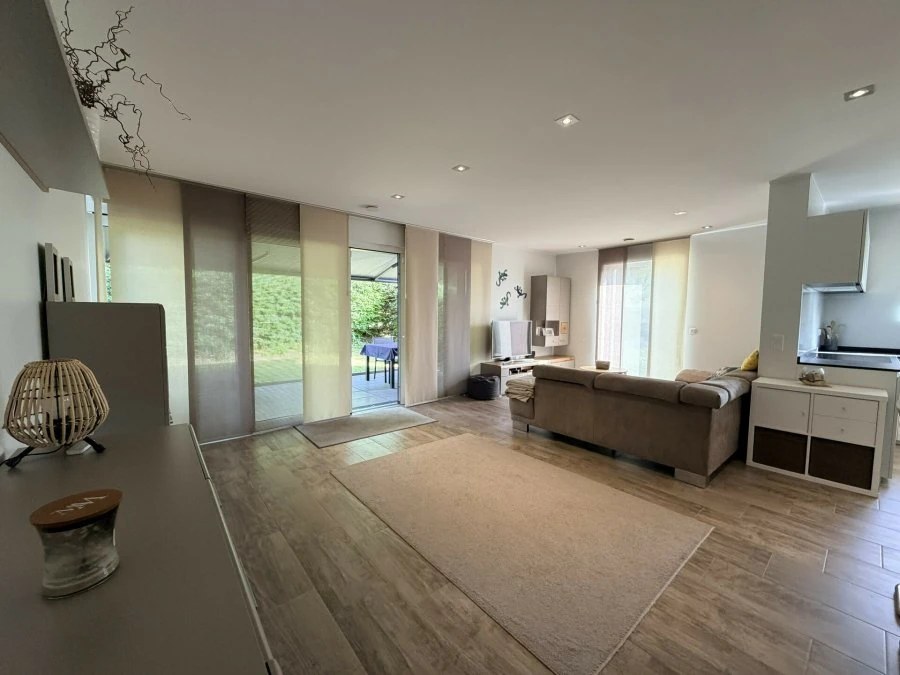 Flat in Luxembourg, Luxembourg, 98 m² - picture 4