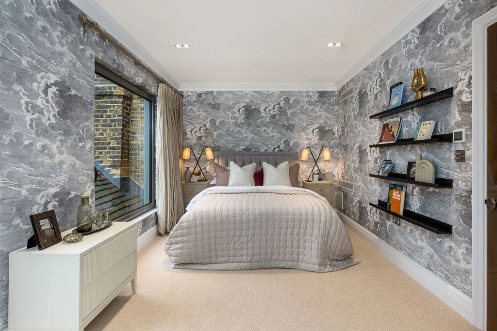 Flat in London, United Kingdom, 743 m² - picture 4