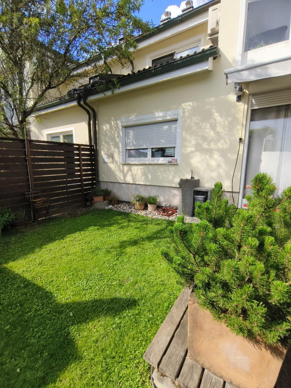 Flat in Ljubljana, Slovenia, 69 m² - picture 12